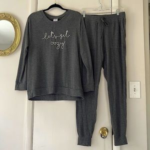 Secret treasures two-piece grey pajama set, Size medium